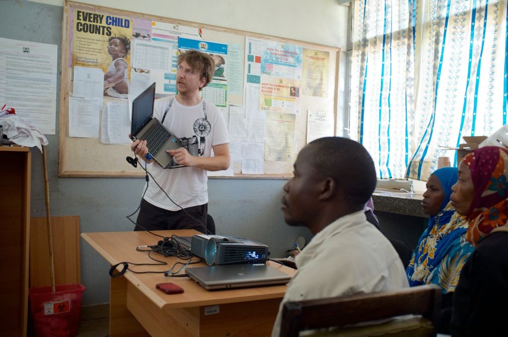 IT lecture in Tiwi