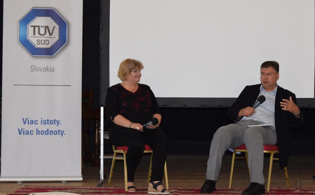 Mária Kovaľová a Miroslav Danys - SOCIÁLNE  PODNIKANIE  DIAKONIE  V  STREDNEJ  A  VÝCHODNEJ  EURÓPE