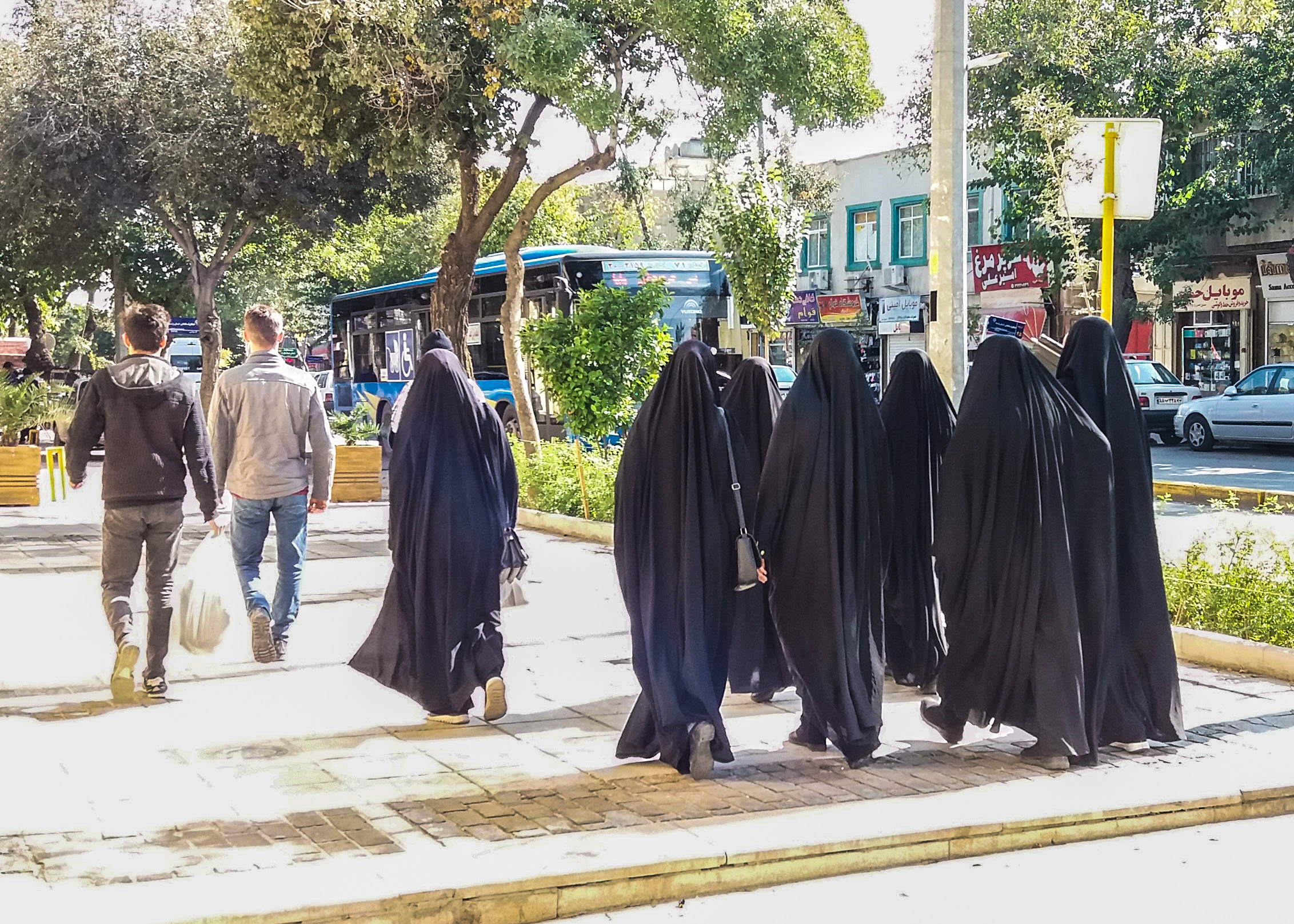Foto: PhDr. Tomáš Cvrček - Íránske ženy (2019)